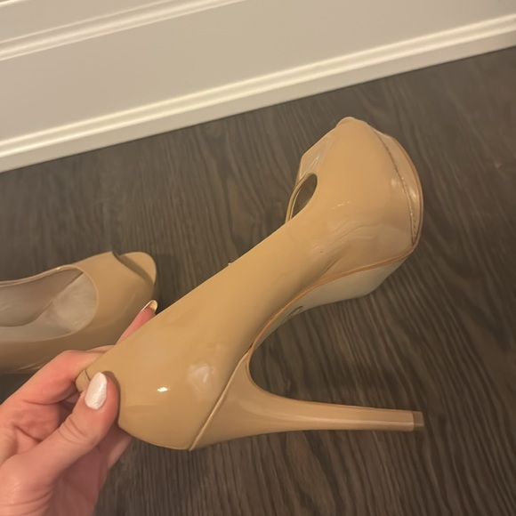 Michael Kors Nude Heels - Picture 8 of 10